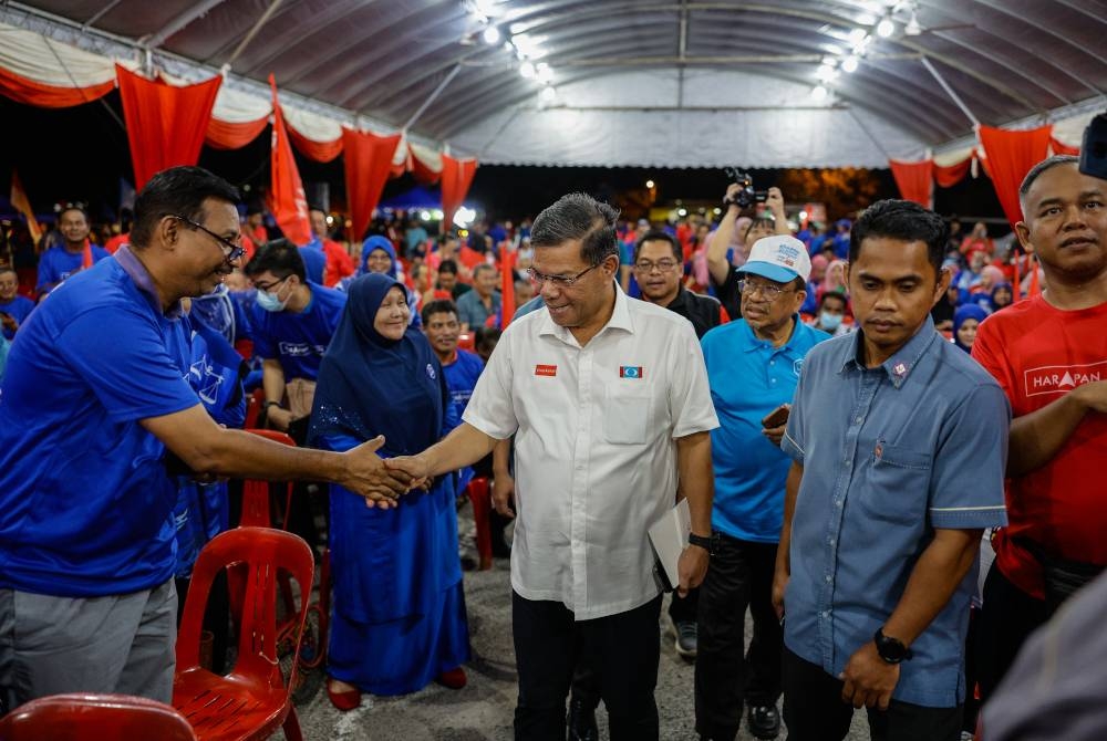 Ketua Setiausaha Sekretariat Perpaduan Nasional Datuk Seri Saifuddin Nasution Ismail hadir pada Majlis Pengumuman dan Pengenalan Calon Serta Pelancaran Manifesto Perpaduan Negeri Kedah di Bandar Laguna, Merbok pada Khamis malam. - Foto Bernama