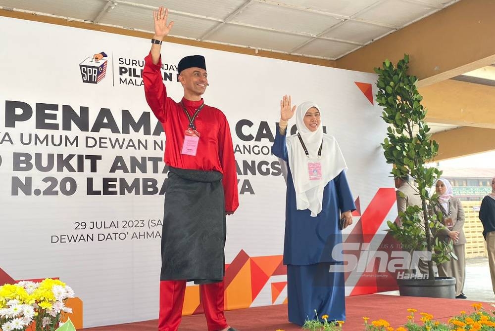 DUN Lembah Jaya menyaksikan pertembungan dua penjuru antara Altimet mewakili PH dan Sharifah Haslizah (PN).