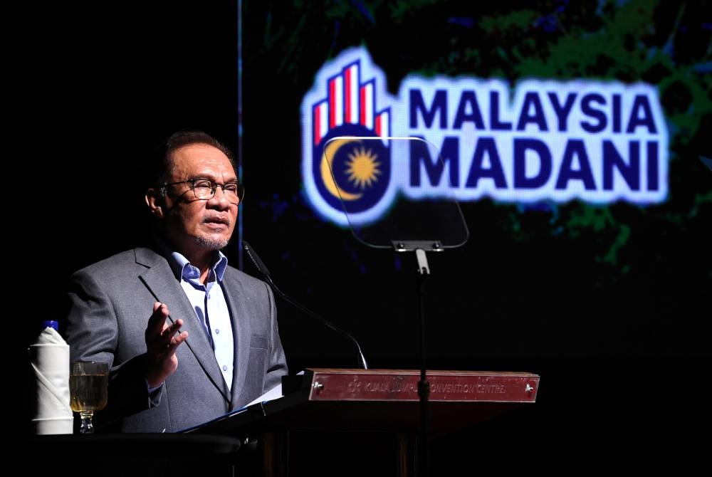 Anwar ketika menyampaikan ucapan perasmian pada Persidangan Percukaian Kebangsaan 2023. - Foto Bernama