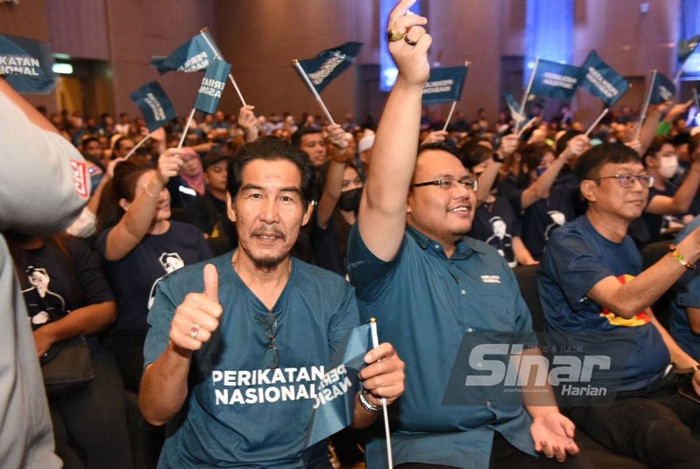 Antara penyokong yang hadir pada Majlis Pelancaran Tawaran Perikatan Nasional Selangor pada Jumaat. Foto SINAR HARIAN / MOHD RAFIQ REDZUAN HAMZAH