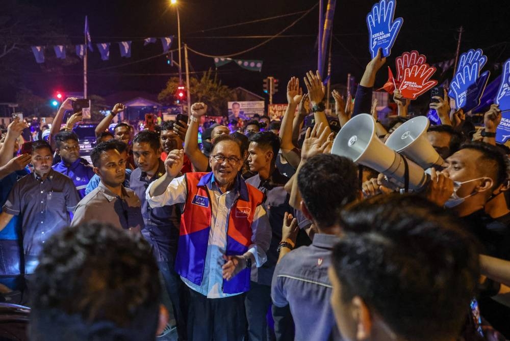 Anwar pada Ceramah Jelajah Perpaduan Madani di Guar Perahu malam Sabtu. - Foto Bernama