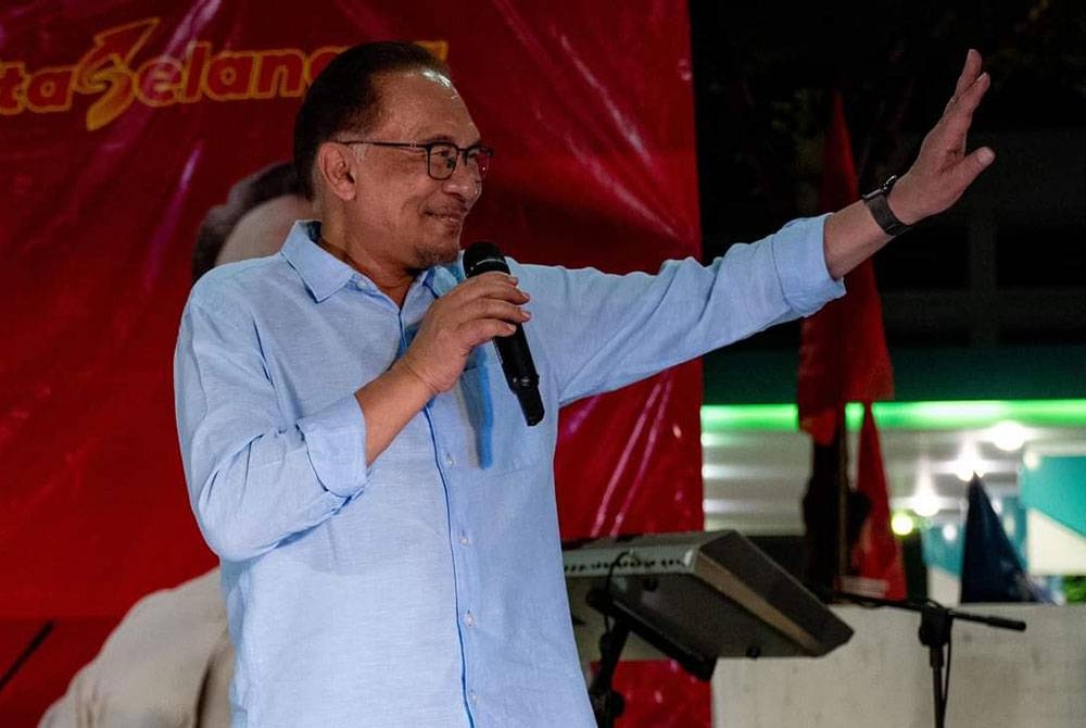 Anwar ketika berucap pada ceramah Jelajah Perpaduan Bukit Antarabangsa, di sini pada Ahad.