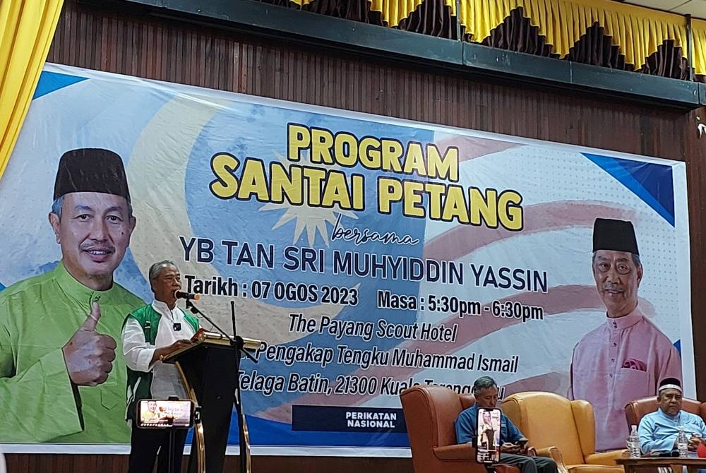 Muhyiddin ketika berucap pada Program Santai Petang Bersama Tan Sri Muhyiddin Yassin di sini pada Isnin.