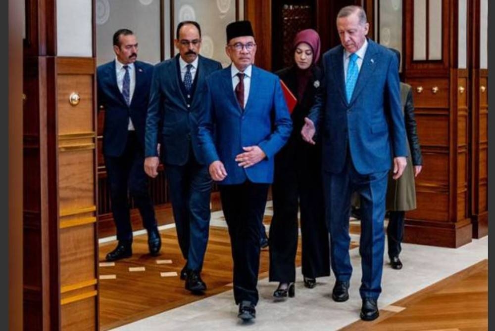 Anwar ketika mengadakan pertemuan dengan Erdogan di Ankara pada Februari 2023. - Gambar fail/Facebook Anwar Ibrahim