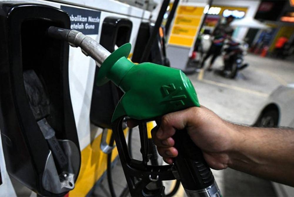 Harga runcit petrol RON97 kekal pada paras RM3.37 seliter, RON95 pada RM2.05 seliter dan diesel pada kadar RM2.15 seliter hingga 16 Ogos 2023.