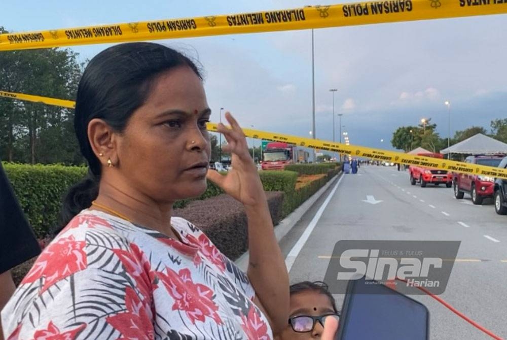 Kavitha, 49, antara saksi yang mendengar dentuman nahas pesawat ringan terhempas di Elmina Central Park, Shah Alam pada Khamis.