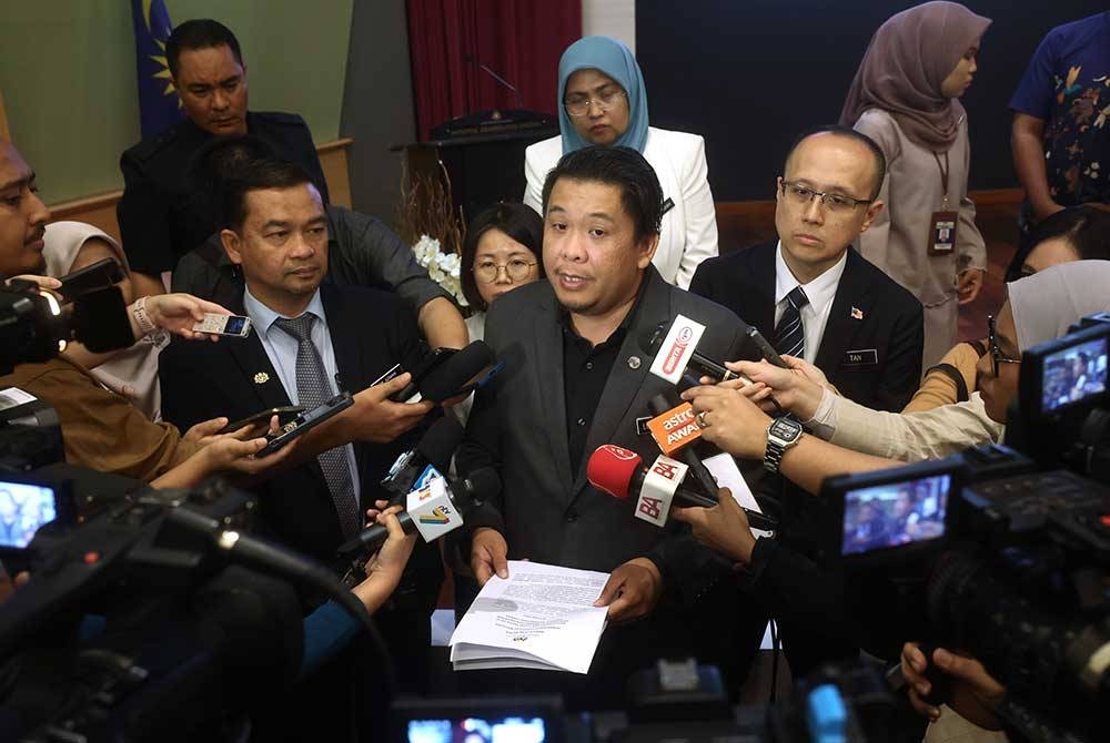 Lukanisman ketika ditemui media selepas menghadiri Majlis Sambutan Ulang Tahun Ke-10 Perkhidmatan Rehabilitasi Pediatrik di Hospital Rehabilitasi Cheras pada Jumaat. - Foto Bernama