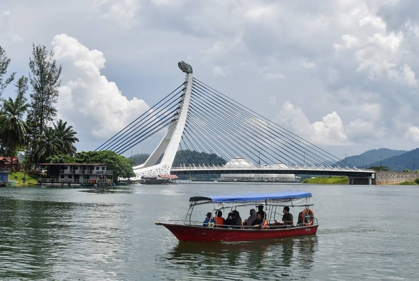 Tasik Kenyir - Foto fail Bernama