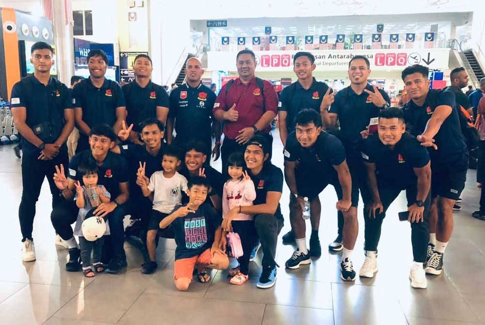 Skuad Bunga Raya 7s berlepas ke Incheon, Korea malam ini menyertai Siri Ragbi 7s Asia. - Foto KRM