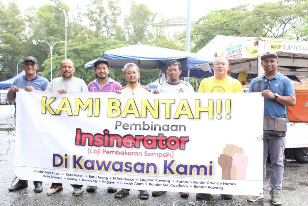 Bantahan penduduk berkenaan cadangan projek insinerator di Batu Arang yang dibimbangi membawa mudarat kepada penduduk setempat.