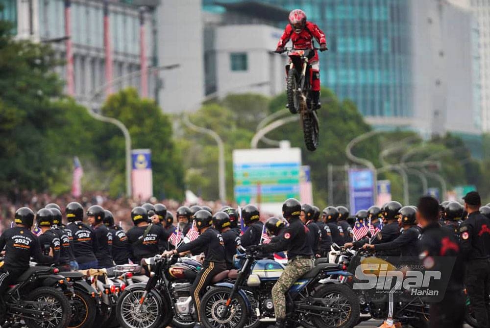 Sambutan Hari Kebangsaan Ke-66 yang diadakan di Dataran Putrajaya bertemakan "Malaysia MADANI: Tekad Perpaduan, Penuhi Harapan". - Foto SINAR HARIAN/ ROSLI TALIB