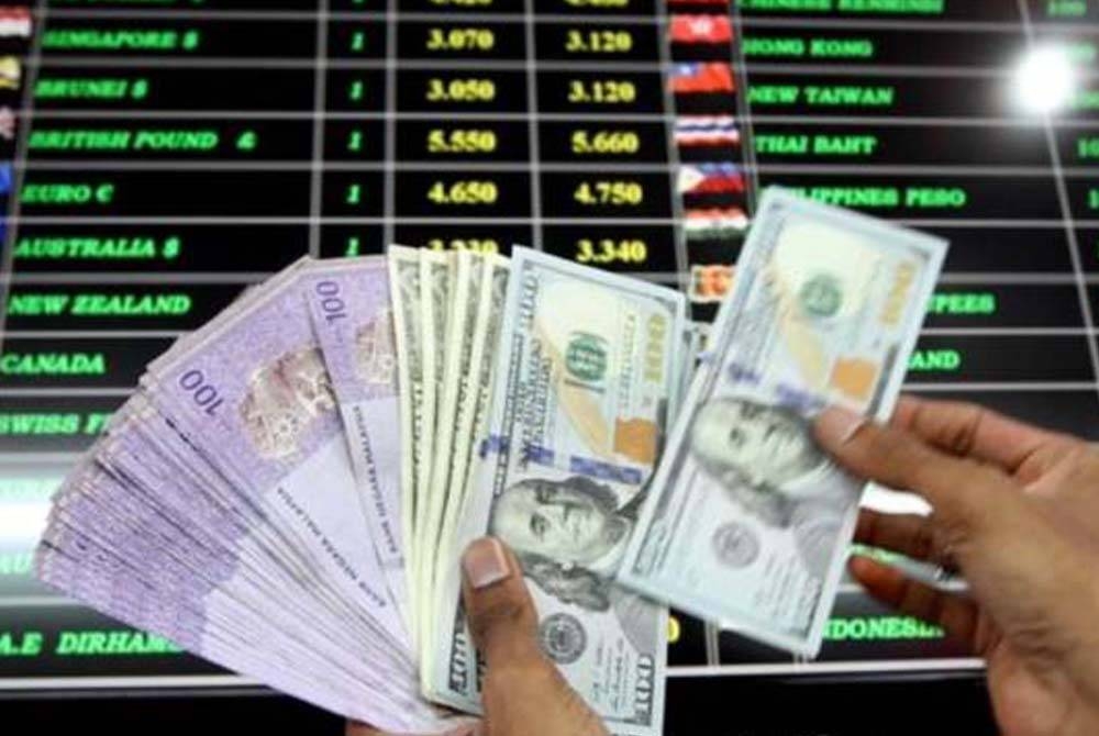 Ringgit meneruskan aliran meningkatnya apabila dibuka tinggi berbanding dolar AS pada Jumaat. - Gambar hiasan