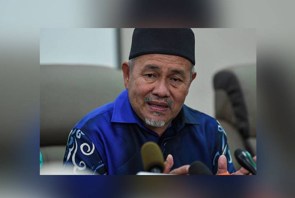 Tuan Ibrahim berkata, sudah sampai masanya rakyat dicelikkan dan difahamkan tentang sesuatu perkara dengan maklumat benar. - Foto Bernama