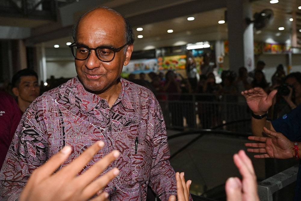 Tharman Shanmugaratnam dipilih sebagai Ketua Negara baharu Singapura selepas memenangi pilihanraya Presiden dengan majoriti yang ketara pada Jumaat. - Foto AFP