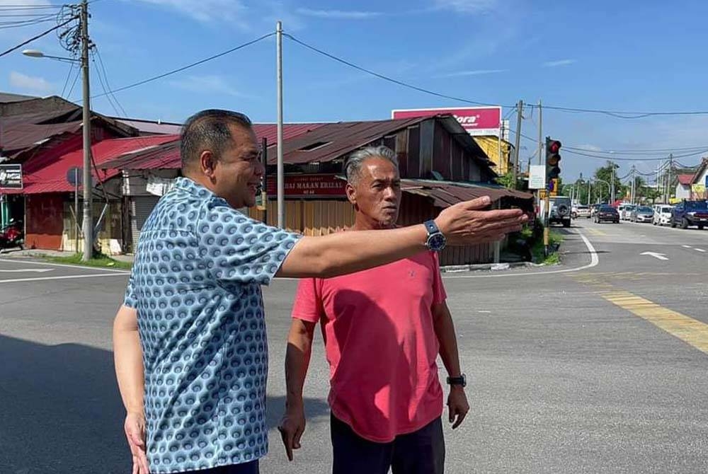 Johan bertemu rakyat berhubung isu aduan kesesakan jalan di persimpangan Batu 14.