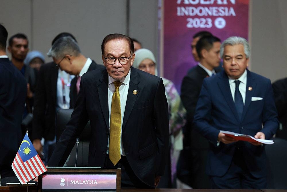 Anwar pada Sidang Kemuncak ASEAN-Republik Korea Selatan ke-24 di Pusat Konvensyen Jakarta (JCC) hari ini. Foto Bernama