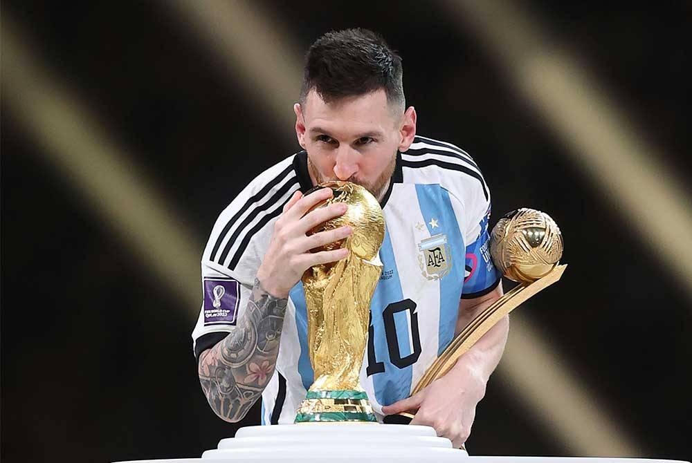 Messi berpeluang memenangi Ballon d&#039;Or buat kali kelapan dalam kariernya.