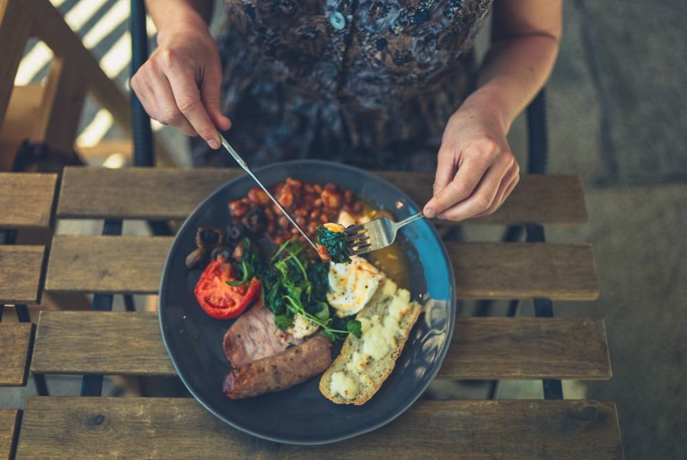 Semakin ramai penduduk di Perancis terpaksa mengurangkan kos untuk makanan dan kesihatan kesan daripada masalah kewangan yang dihadapi. - Foto 123rf