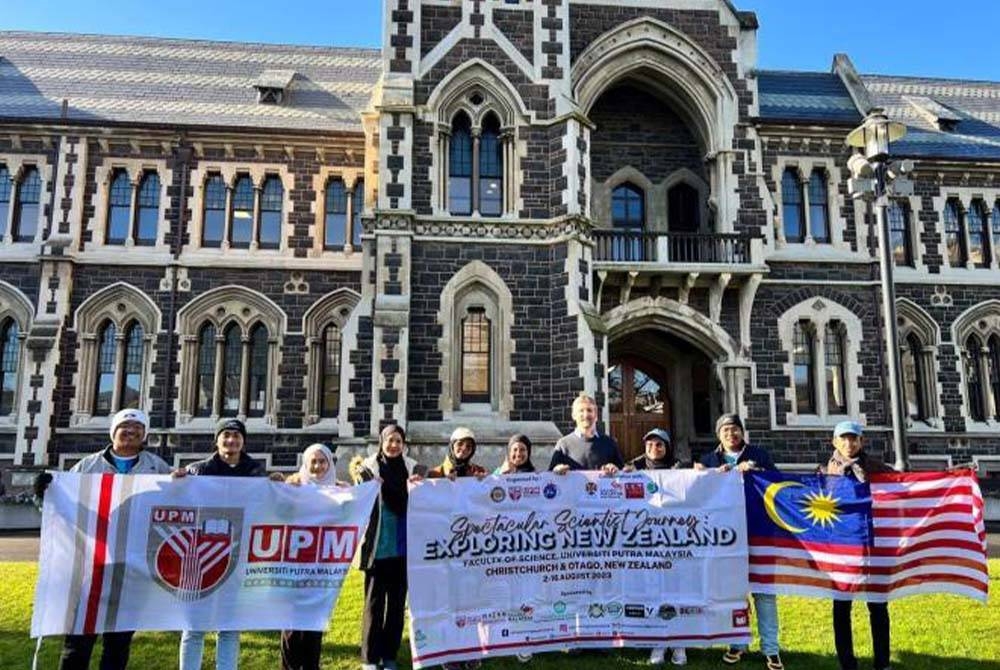 Pelajar Universiti Putra Malaysia mengabdikan kenangan di University of Otago, New Zealand.