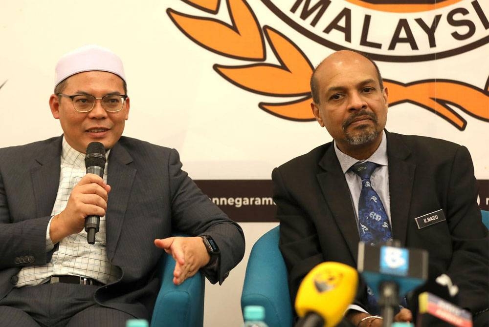 Hishamuddin (kiri) menjawab soalam pemberita ketika Majlis Penajaan LTdL 2023 di MSN, Bukit Jalil pada Selasa. - Foto: FB MSN