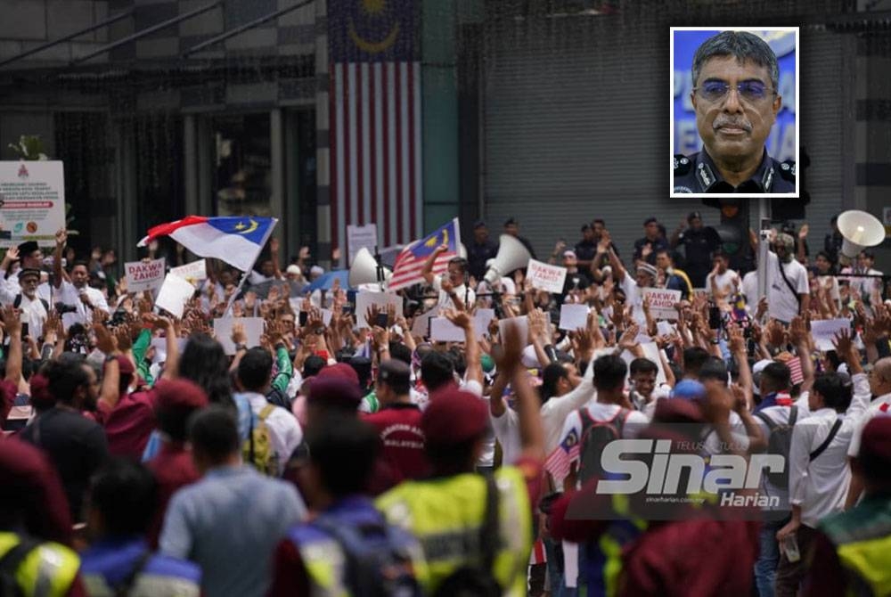 Himpunan Selamatkan Malaysia yang diadakan di hadapan salah sebuah pusat membeli belah di Jalan Tunku Abdul Rahman, Kuala Lumpur. - Foto SINAR HARIAN/ROSLI TALIB