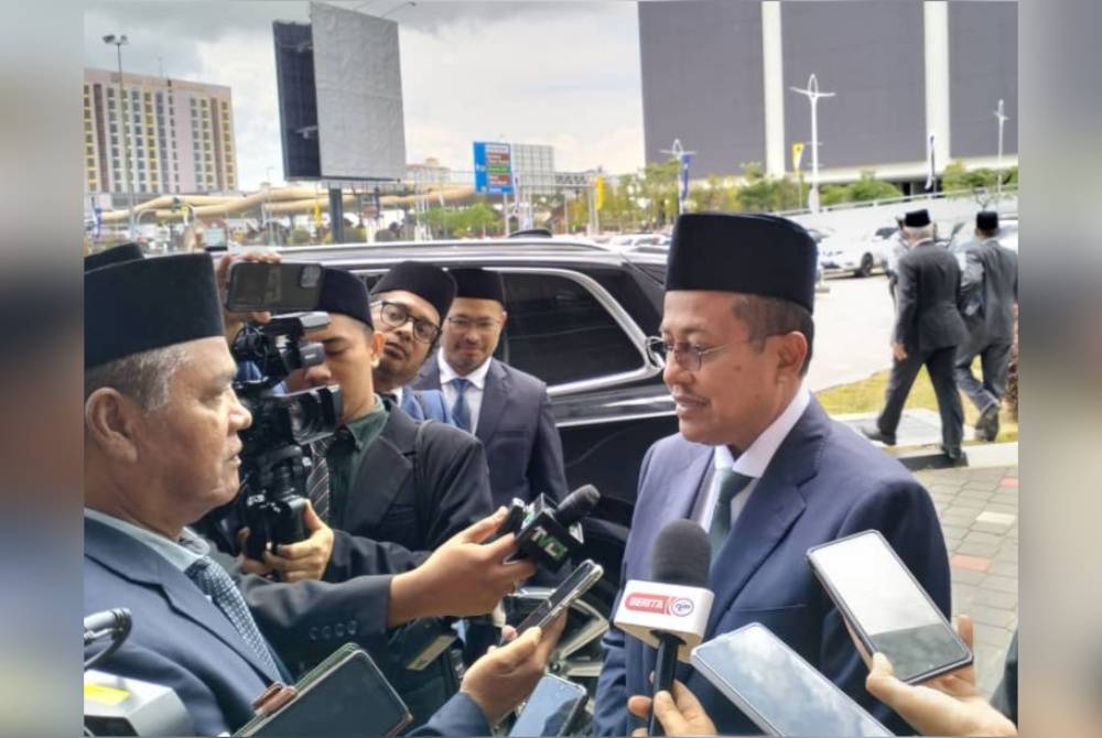 Ahmad Samsuri berkata demikian kepada pemberita selepas Majlis Perasmian Bangunan Kompleks Pentadbiran MBKT dan Pameran Jubli Perak 25 Tahun Pemerintahan Kebawah Duli Yang Maha Mulia Sultan Terengganu di sini pada Rabu.