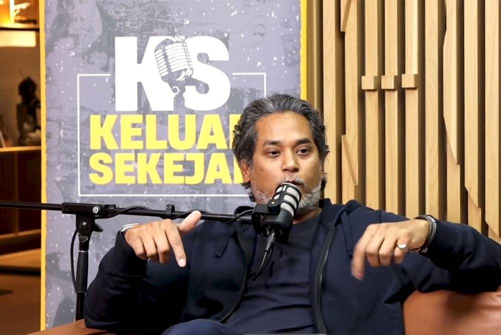 Khairy Jamaluddin ketika dalam Program Podcast Keluar Sekejap yang dikendalikan bersama Shahril Sufian pada Rabu.