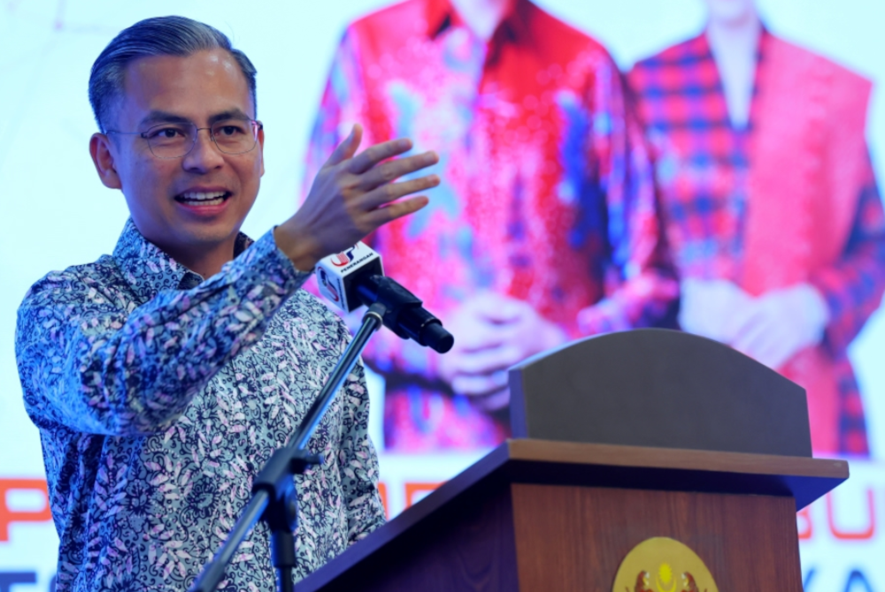 Fahmi berucap pada Majlis Perhimpunan Bulanan Kementerian Komunikasi dan Digital (KKD) bagi September 2023 anjuran Sektor Telekomunikasi dan Ekonomi Digital di kementeriannya, pada Khamis. - Foto Bernama