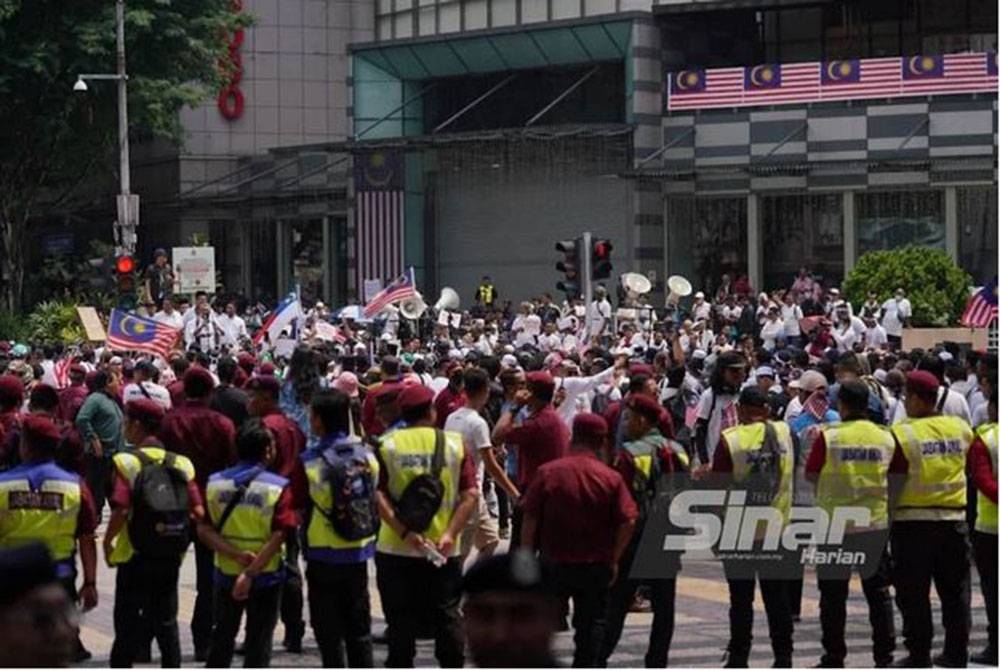 Himpunan Selamatkan Malaysia yang diadakan di ibu negara Sabtu lalu.