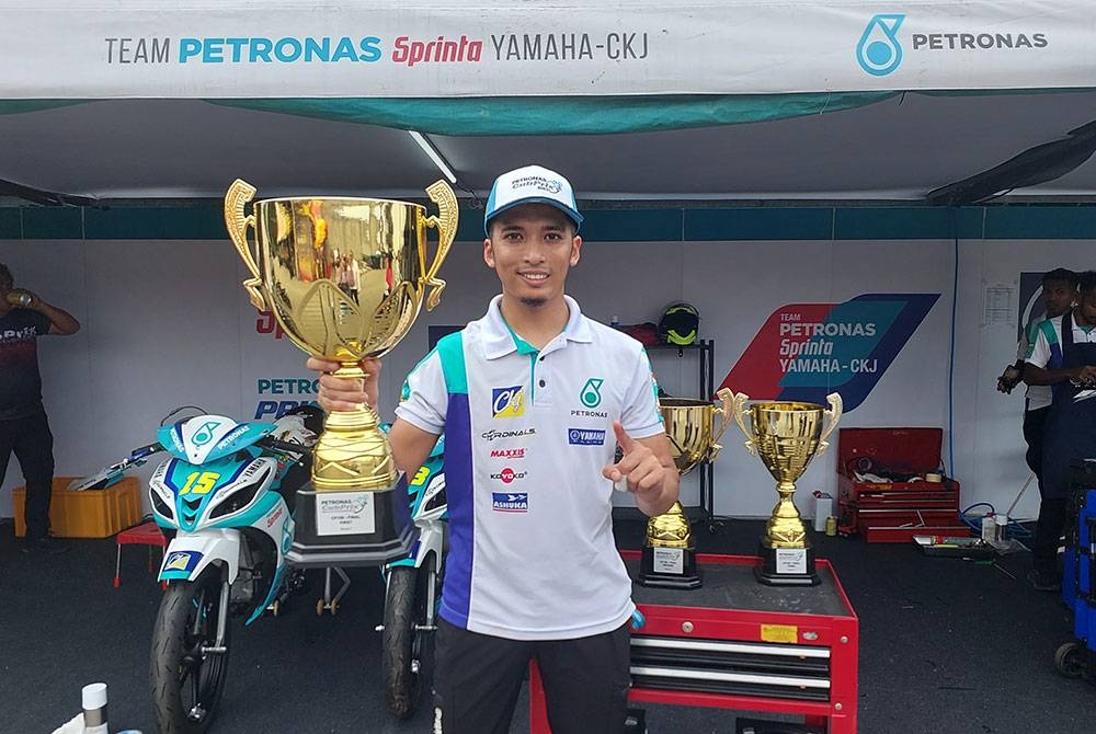 Ahmad Afif Amran muncul juara pusingan ketujuh kategori Perdana CP150 pada Kejuaraan Cub Prix Malaysia.