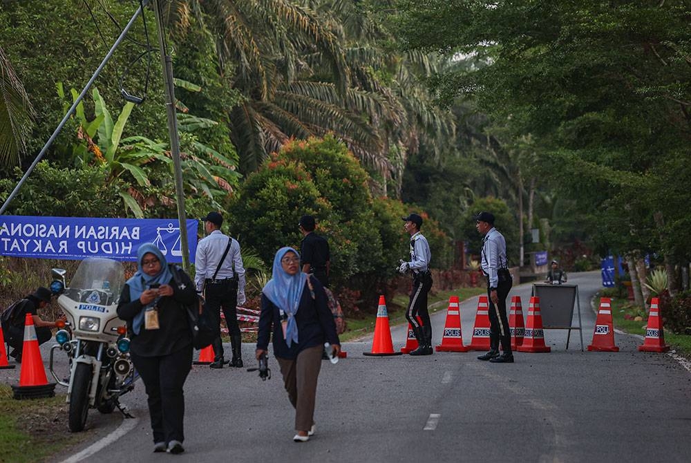 Kempen PRK Pelangai bermula semalam usai proses penamaan calon hingga 11.59 malam, 6 Oktober depan. - Foto Bernama