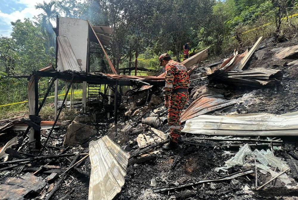 Rumah didiami mangsa musnah terbakar selain mayatnya ditemukan rentung dalam kejadian di Kampung Babagon, Penampang.