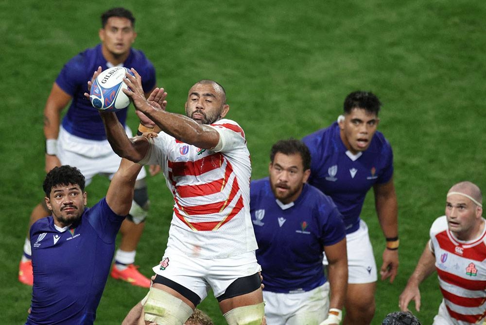 Aksi membabitkan Jepun dan Samoa di Stadium de Toulouse, Perancis. - Foto: AFP