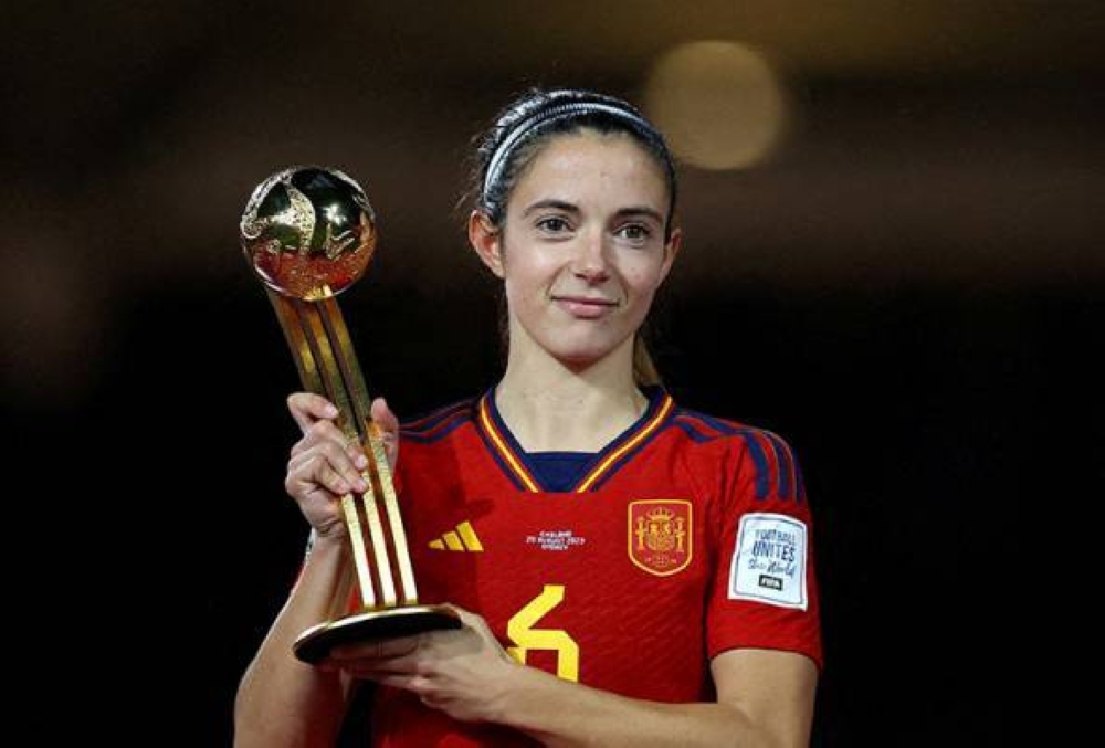 Pemain Sepanyol Aitana Bonmati ketika memenangi Anugerah Bola Emas FIFA. - Foto Reuters