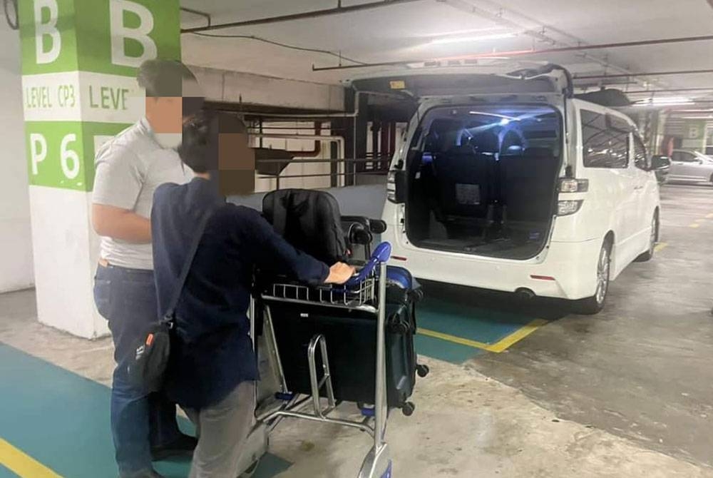 Toyota Vellfire yang diguna untuk lakukan kerja kereta sewa haram di KLIA 2, Sepang pada Khamis. Foto: JPJ Selangor