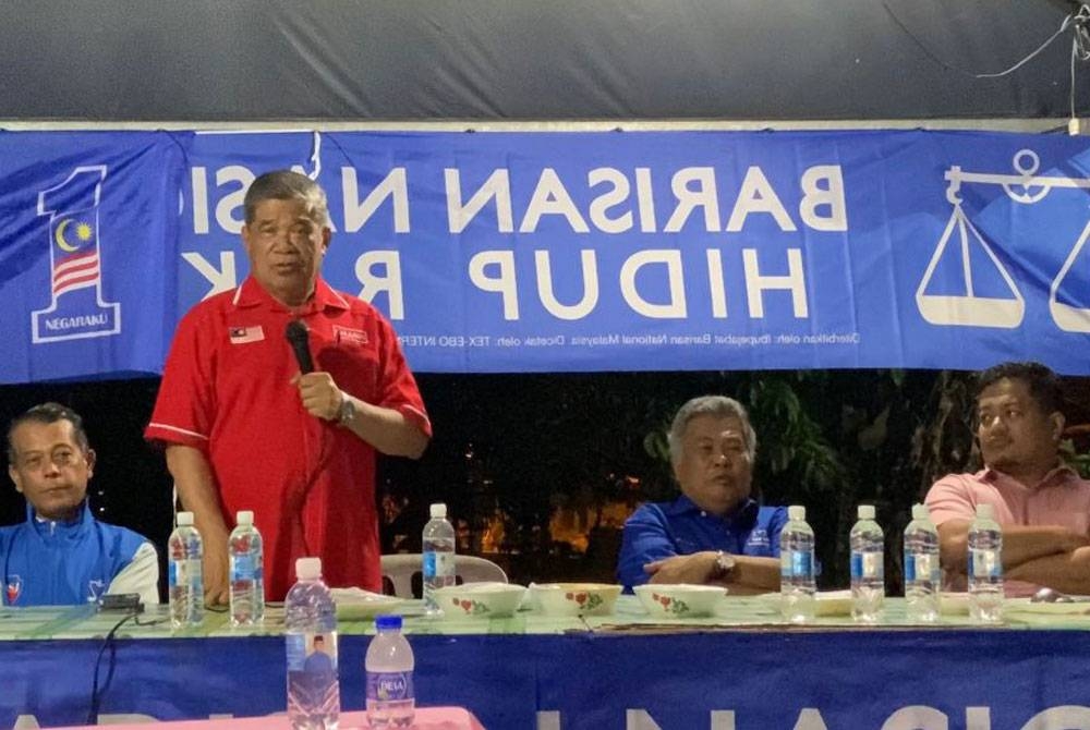 Mohamad ketika berucap dalam Program Sembang Santai Perpaduan di Kampung Hayat, Bentong pada Ahad.