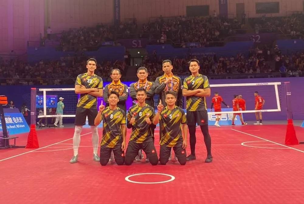 Skuad takraw Malaysia mengalahkan Filipina 2-0 dalam aksi separuh akhir acara regu Sukan Asia Hangzhou 2022 pada Jumaat. - Foto FB PSM