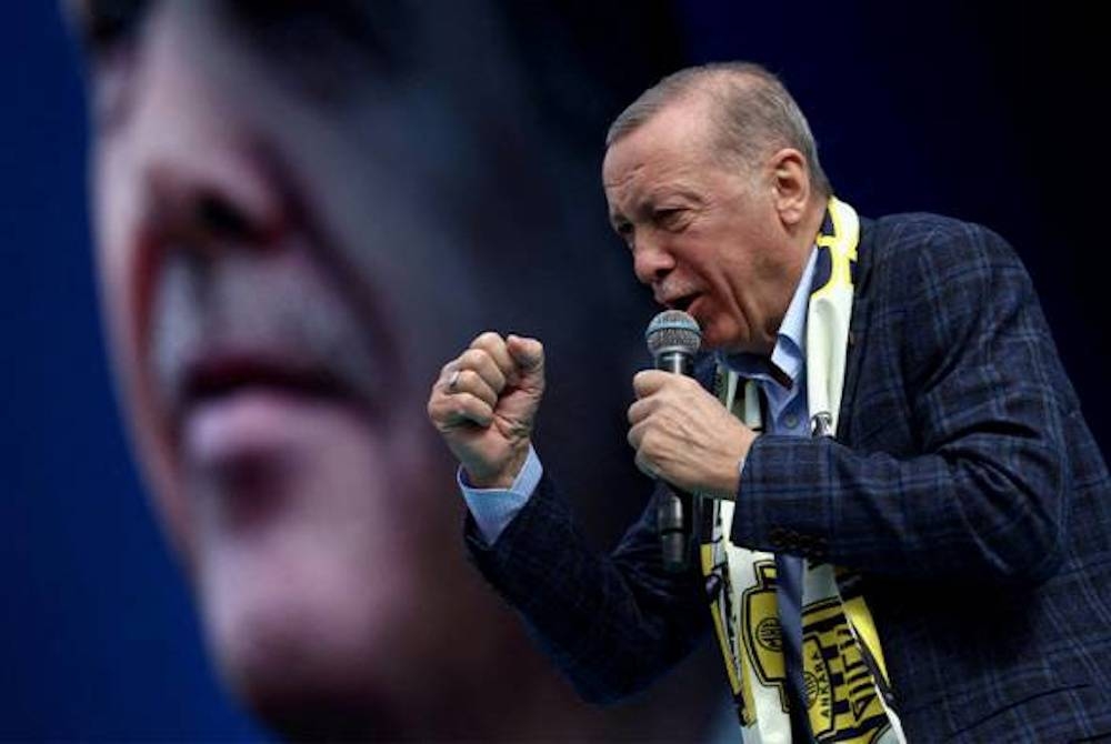 Erdogan turut gesa jangan lakukan tindakan yang dikhuatiri boleh mencemar atau merosakkan kesucian Masjid Al-Aqsa di Baitulmaqdis. - Foto Reuters