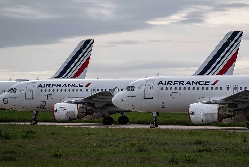 Syarikat Air France turut menggantung operasi di Israel susulan konflik terbaharu. -Foto AFP