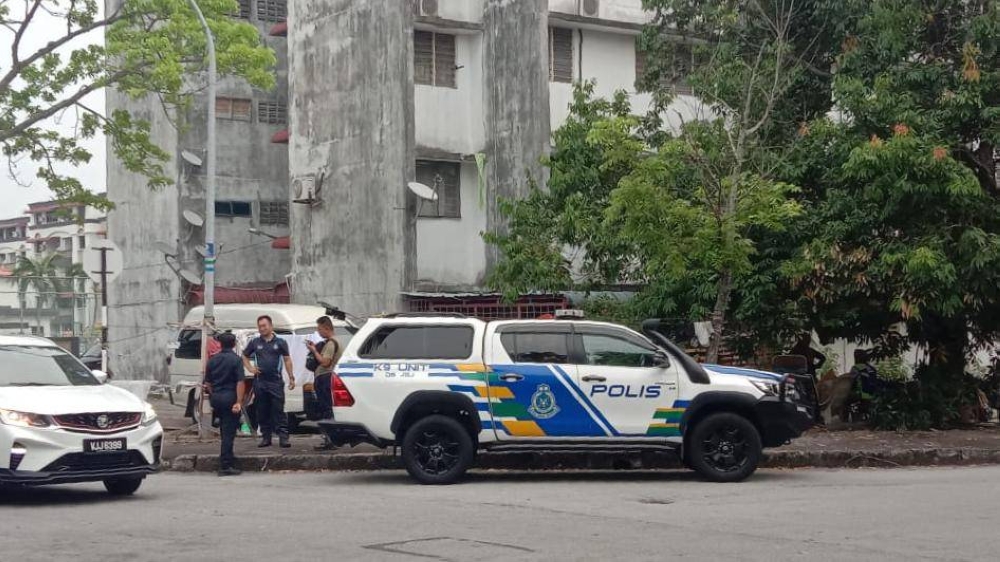 Polis sedang menjalankan siasatan di lokasi kejadian pada Ahad.