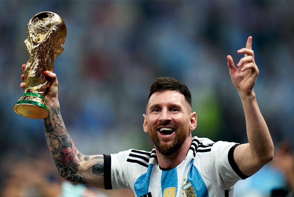 Lionel Messi mengemudi Argentina menjuarai Piala Dunia 2022 buat kali ketiga di Qatar tahun lalu. - Foto Agensi