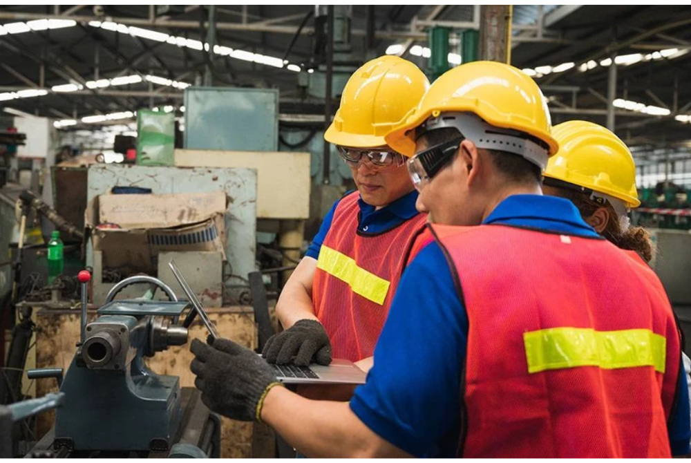 Anwar mengumumkan peruntukan sebanyak RM17 juta bagi melaksanakan Program Tahfiz Pendidikan dan Latihan Teknikal dan Vokasional Malaysia (TVET). - Gambar hiasan.