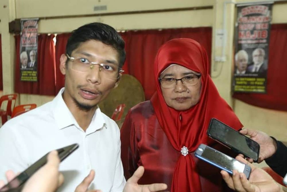 Muhammad Farhan (kiri) dan Hamidah ketika ditemui pemberita pada program Dialog Bersama Rakyat Pulangkan Datuk Seri Najib di Ipoh