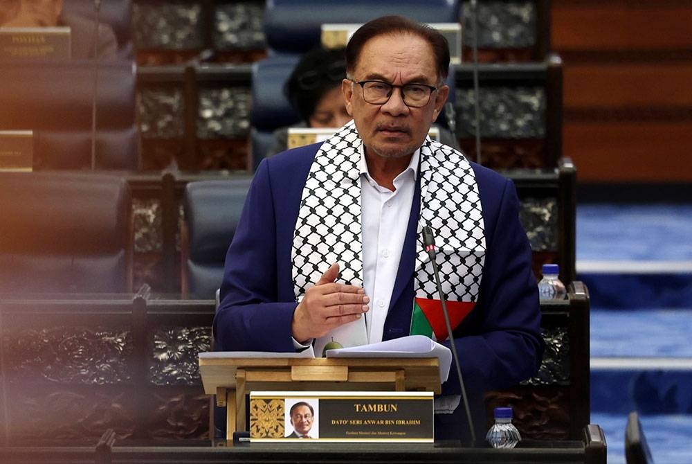 Perdana Menteri Datuk Seri Anwar Ibrahim yang juga Menteri Kewangan ketika Sidang Dewan Rakyat di Bangunan Parlimen pada Isnin - Foto Bernama