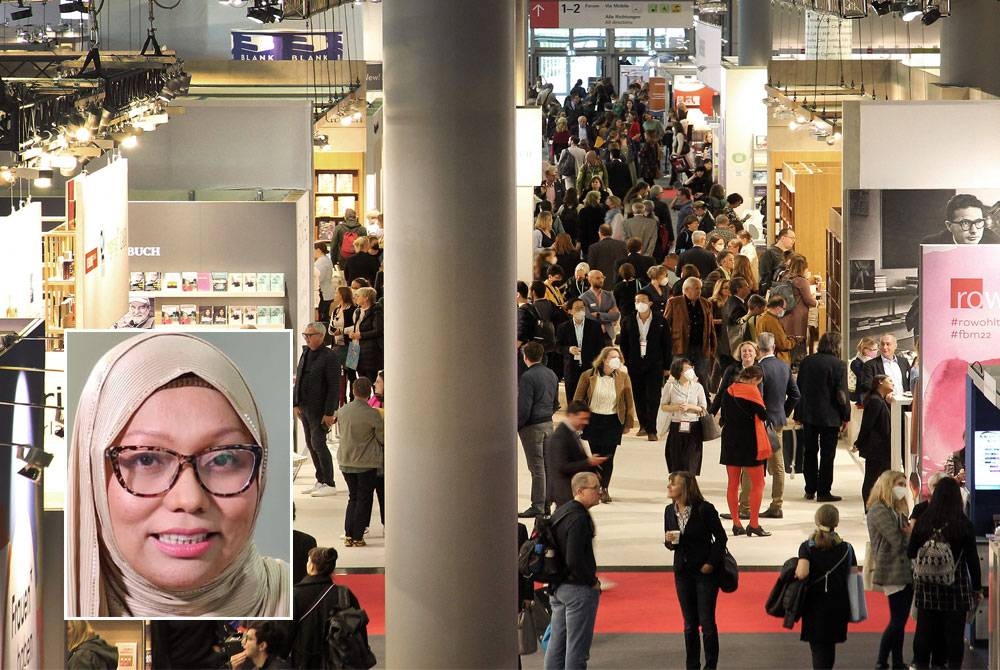 Grup Buku Karangkraf Sdn Bhd membuat keputusan menarik diri daripada menyertai Pesta Buku Frankfurt (Frankfurter Buchmesse) 2023 yang akan berlangsung di Frankfurt, Jerman. - Foto AFP, gambar kecil: Firdaus