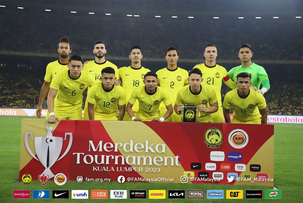 Kesebelasan utama skuad Harimau Malaya ketika turun berdepan Tajikistan, pada Selasa. - Foto Facebook FAM