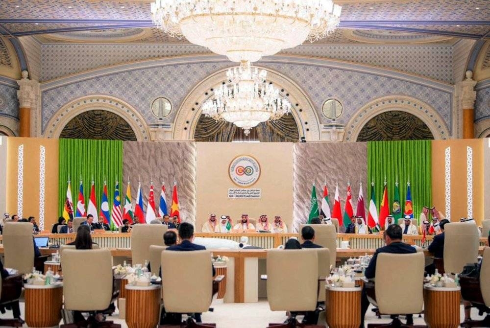 Sidang Kemuncak GCC-ASEAN julung kali yang diadakan di Riyadh, Arab Saudi pada Jumaat. - Foto AFP