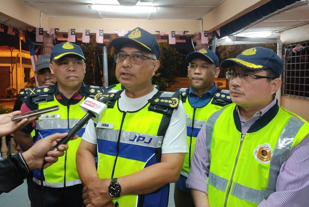 Lokman ditemui pemberita selepas Op Patuh Khas di Stesen Penguatkuasa Banting, Klang pada Jumaat.