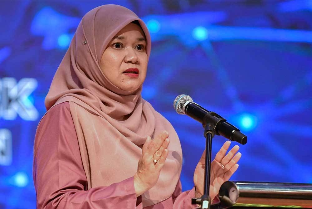 Fadhlina Sidek - Foto Bernama