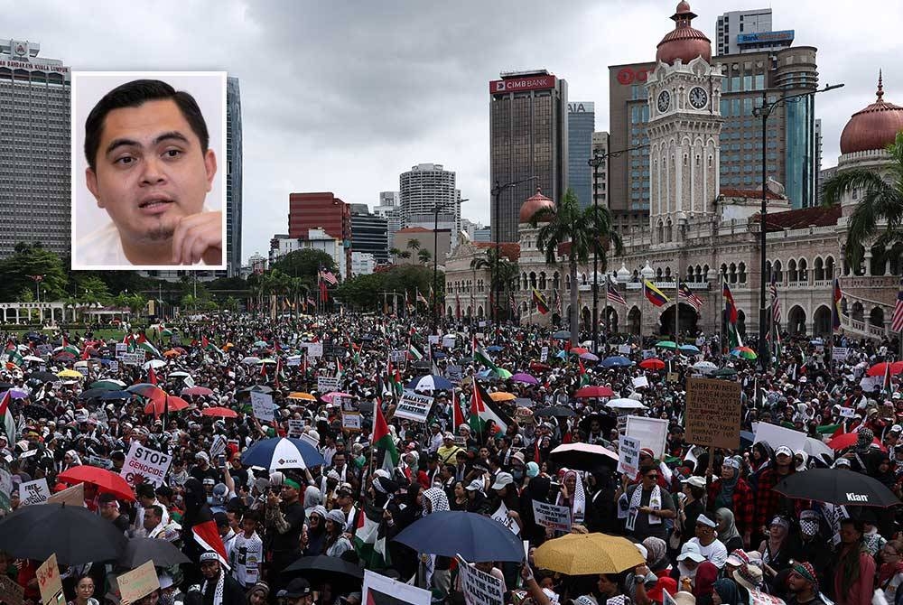 Suasana di Dataran Merdeka pada Ahad sempena Perhimpunan Solidariti Freedom For Palestine anjuran MyCARE dan Viva Palestina Malaysia. - Foto Bernama (Gambar kecil: Muhamad Akmal)